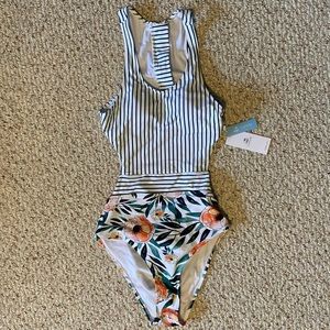 Cupshe Miss U Poppy Print One piece Swimsuit
